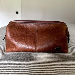 Fossil Leather Toiletries Case Doctor Bag Style